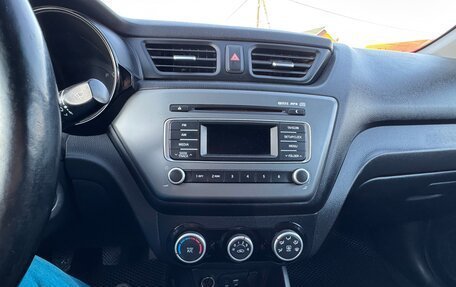 KIA Rio III рестайлинг, 2015 год, 840 000 рублей, 18 фотография