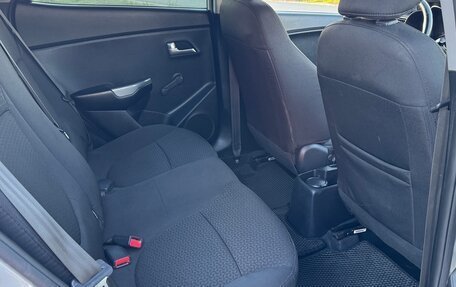 KIA Rio III рестайлинг, 2015 год, 840 000 рублей, 26 фотография