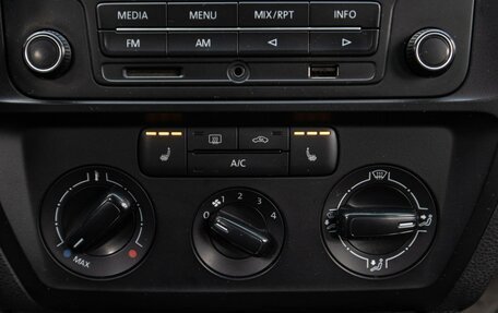 Volkswagen Jetta VI, 2015 год, 1 150 000 рублей, 21 фотография