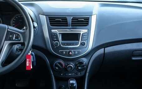 Hyundai Solaris II рестайлинг, 2015 год, 998 000 рублей, 14 фотография