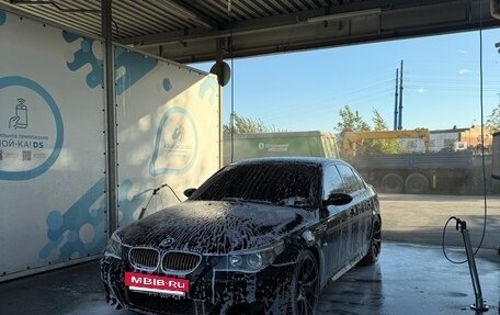 BMW M5, 2005 год, 2 400 000 рублей, 2 фотография