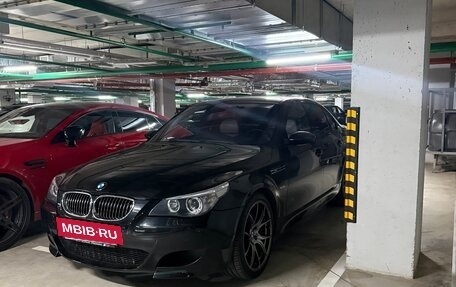 BMW M5, 2005 год, 2 400 000 рублей, 14 фотография