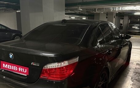 BMW M5, 2005 год, 2 400 000 рублей, 15 фотография