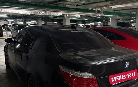 BMW M5, 2005 год, 2 400 000 рублей, 16 фотография