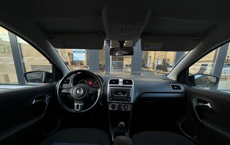 Volkswagen Polo VI (EU Market), 2013 год, 925 000 рублей, 21 фотография