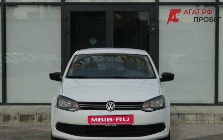 Volkswagen Polo VI (EU Market), 2011 год, 380 000 рублей, 2 фотография