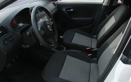 Volkswagen Polo VI (EU Market), 2011 год, 380 000 рублей, 13 фотография