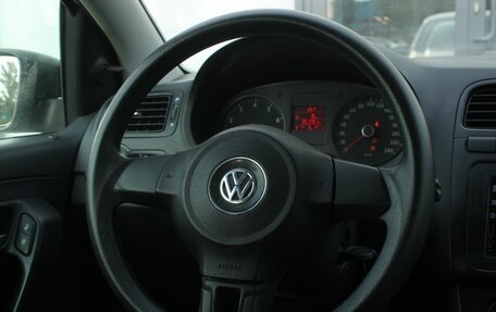 Volkswagen Polo VI (EU Market), 2011 год, 380 000 рублей, 16 фотография