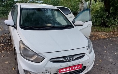 Hyundai Solaris II рестайлинг, 2013 год, 415 000 рублей, 1 фотография