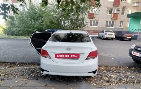 Hyundai Solaris II рестайлинг, 2013 год, 415 000 рублей, 2 фотография