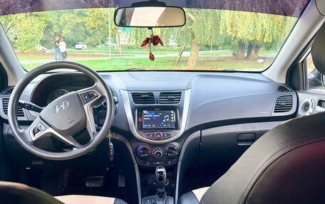 Hyundai Solaris II рестайлинг, 2015 год, 1 200 000 рублей, 10 фотография