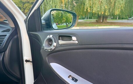 Hyundai Solaris II рестайлинг, 2015 год, 1 200 000 рублей, 9 фотография