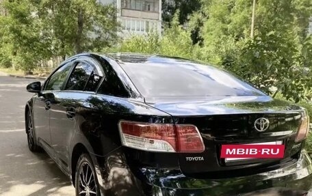 Toyota Avensis III рестайлинг, 2011 год, 1 080 000 рублей, 2 фотография