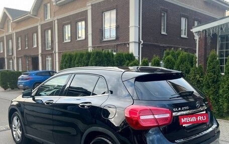 Mercedes-Benz GLA, 2015 год, 1 850 000 рублей, 2 фотография