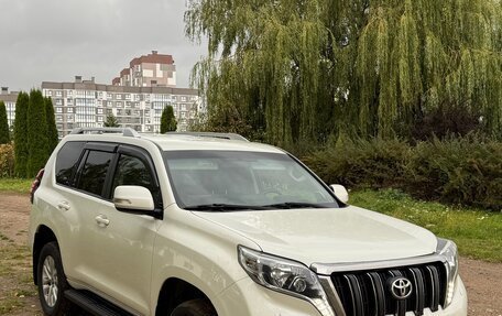 Toyota Land Cruiser Prado 150 рестайлинг 2, 2014 год, 3 000 000 рублей, 11 фотография