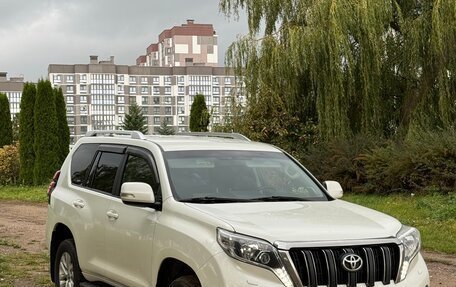Toyota Land Cruiser Prado 150 рестайлинг 2, 2014 год, 3 000 000 рублей, 2 фотография