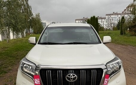 Toyota Land Cruiser Prado 150 рестайлинг 2, 2014 год, 3 000 000 рублей, 6 фотография
