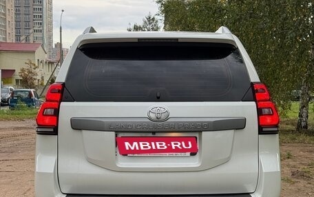 Toyota Land Cruiser Prado 150 рестайлинг 2, 2014 год, 3 000 000 рублей, 5 фотография