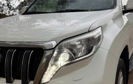 Toyota Land Cruiser Prado 150 рестайлинг 2, 2014 год, 3 000 000 рублей, 19 фотография
