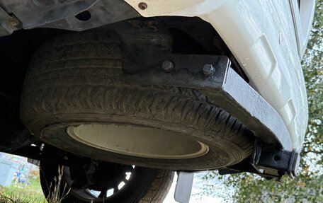 Toyota Land Cruiser Prado 150 рестайлинг 2, 2014 год, 3 000 000 рублей, 20 фотография