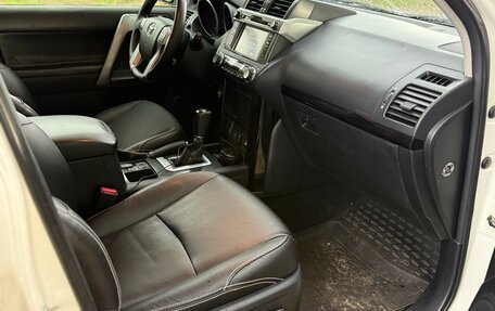 Toyota Land Cruiser Prado 150 рестайлинг 2, 2014 год, 3 000 000 рублей, 29 фотография
