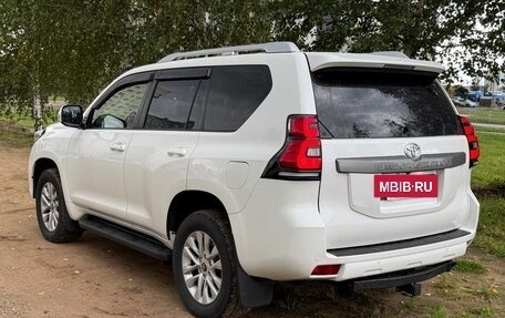 Toyota Land Cruiser Prado 150 рестайлинг 2, 2014 год, 3 000 000 рублей, 18 фотография