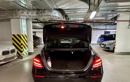 Mercedes-Benz E-Класс, 2019 год, 4 100 000 рублей, 5 фотография
