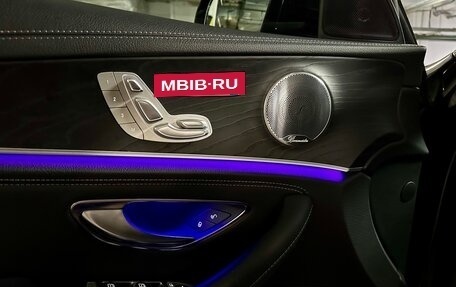 Mercedes-Benz E-Класс, 2019 год, 4 100 000 рублей, 10 фотография