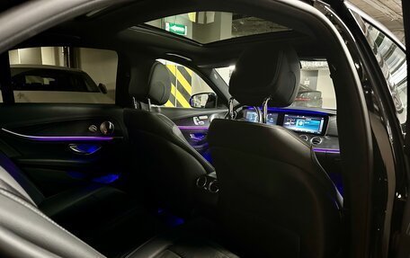 Mercedes-Benz E-Класс, 2019 год, 4 100 000 рублей, 12 фотография