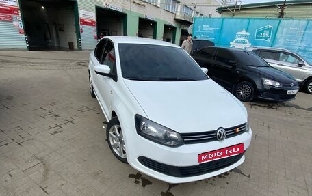 Volkswagen Polo VI (EU Market), 2013 год, 670 000 рублей, 1 фотография