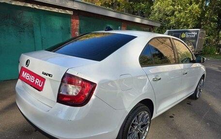 Skoda Rapid I, 2018 год, 840 000 рублей, 6 фотография
