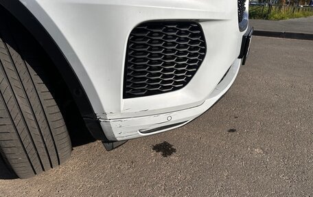 Jaguar E-Pace, 2017 год, 3 000 000 рублей, 19 фотография