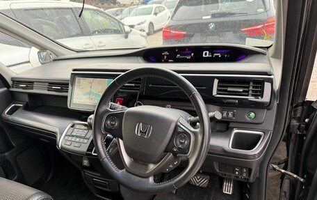 Honda Stepwgn IV, 2017 год, 1 900 000 рублей, 5 фотография