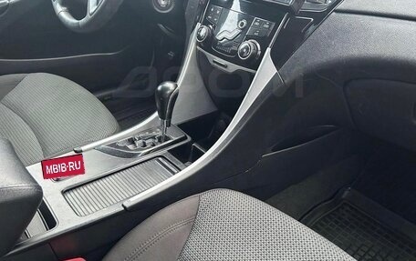 Hyundai Sonata VI, 2011 год, 1 050 000 рублей, 4 фотография