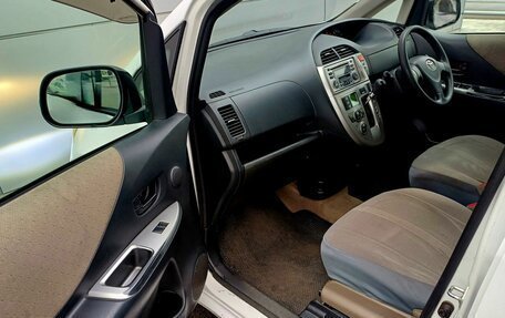 Toyota Ractis I, 2007 год, 600 000 рублей, 8 фотография