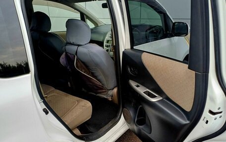 Toyota Ractis I, 2007 год, 600 000 рублей, 13 фотография