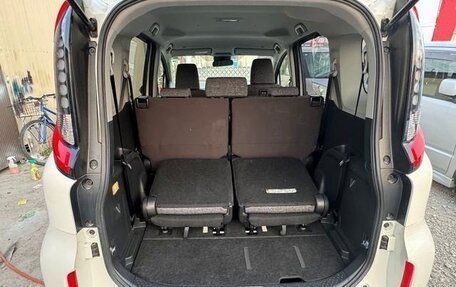 Toyota Sienta, 2023 год, 1 432 000 рублей, 21 фотография