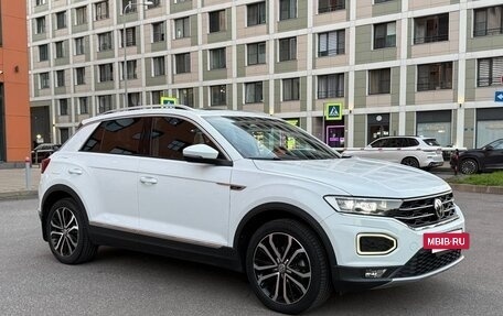 Volkswagen T-Roc I, 2020 год, 2 350 000 рублей, 3 фотография