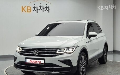 Volkswagen Tiguan II, 2023 год, 2 699 017 рублей, 1 фотография