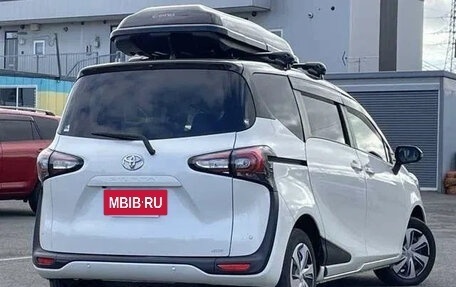 Toyota Sienta II, 2021 год, 1 241 000 рублей, 7 фотография