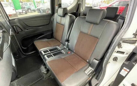 Toyota Sienta II, 2021 год, 1 241 000 рублей, 10 фотография