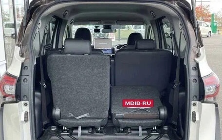 Toyota Sienta II, 2021 год, 1 241 000 рублей, 12 фотография