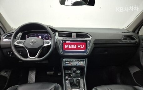 Volkswagen Tiguan II, 2023 год, 2 699 017 рублей, 6 фотография