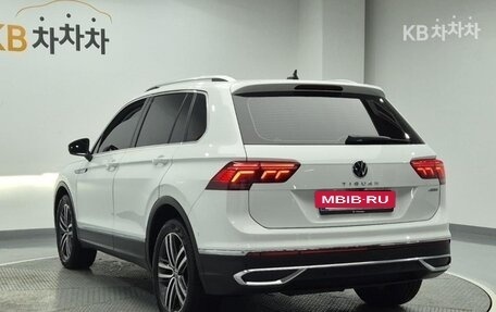 Volkswagen Tiguan II, 2023 год, 2 699 017 рублей, 2 фотография