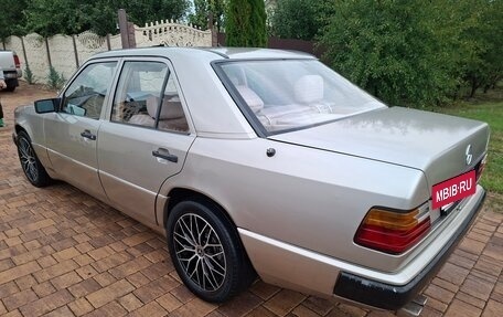Mercedes-Benz W124, 1988 год, 430 000 рублей, 2 фотография