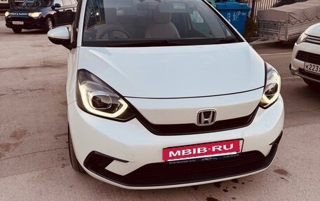 Honda Fit, 2020 год, 1 400 000 рублей, 2 фотография