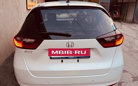 Honda Fit, 2020 год, 1 400 000 рублей, 12 фотография