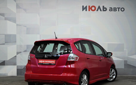 Honda Fit III, 2010 год, 890 000 рублей, 5 фотография