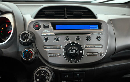 Honda Fit III, 2010 год, 890 000 рублей, 17 фотография