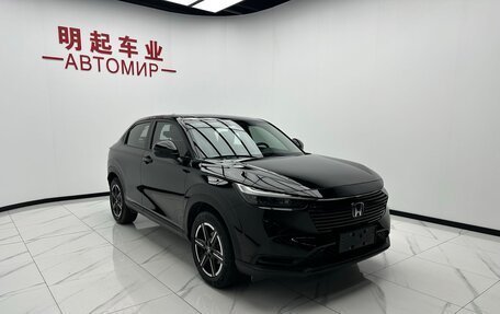 Honda Vezel, 2023 год, 1 900 000 рублей, 2 фотография